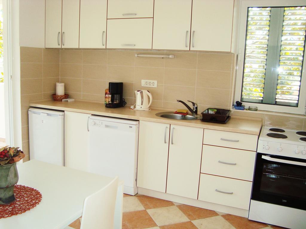 Apartments Rolovina Тиват Стая снимка