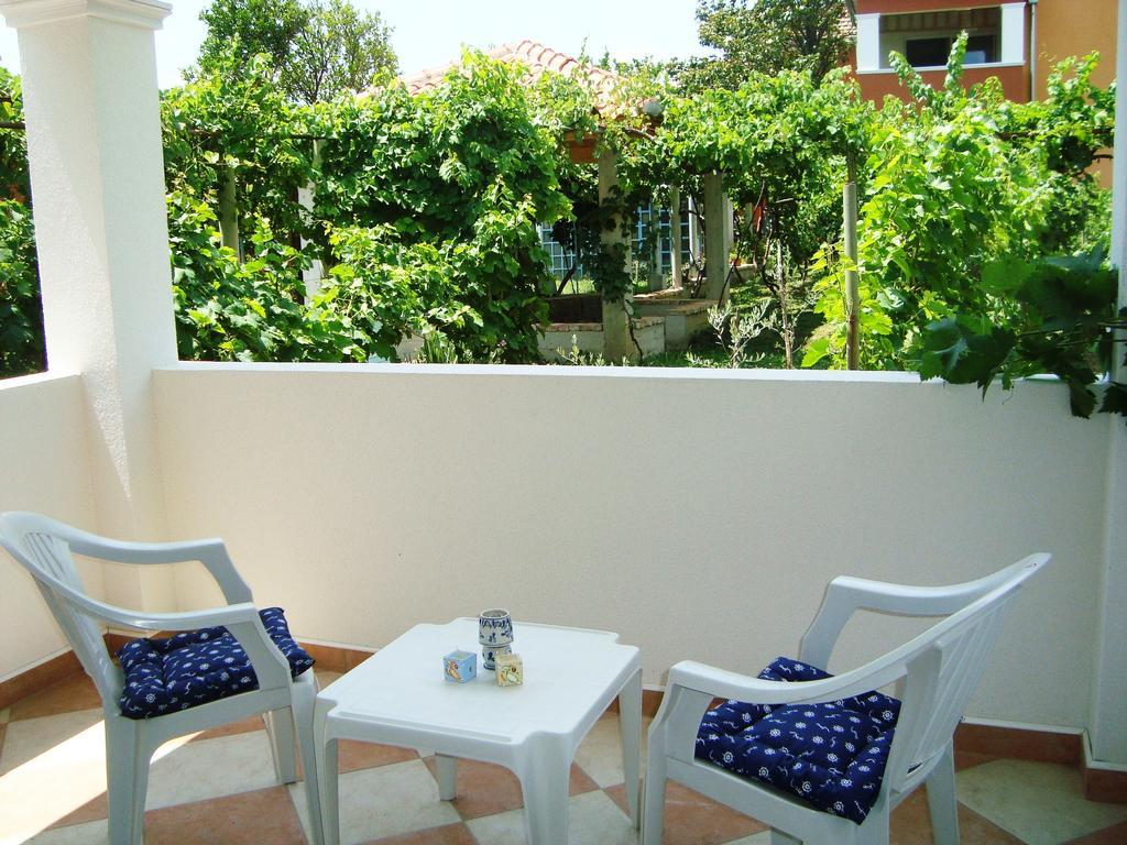 Apartments Rolovina Тиват Стая снимка